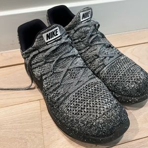 Nike LIKE NEW size 11